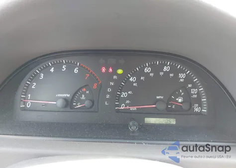 2004 Toyota Camry Xle z USA, uszkodzony, nr VIN 4T1BE32K34U853707